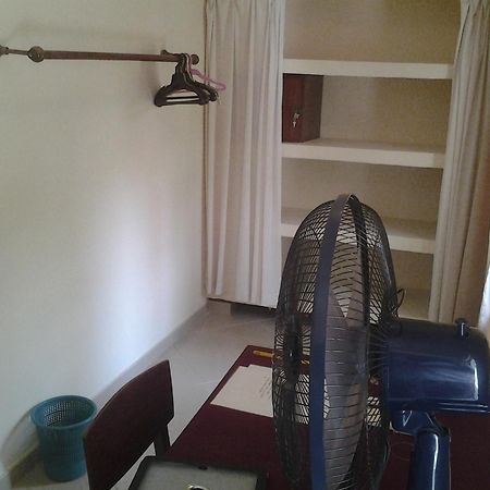 タンデム ゲストハウス ヒッカドゥワ 部屋 写真